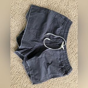 Vuori vintage rip stop shorts size xs, grey